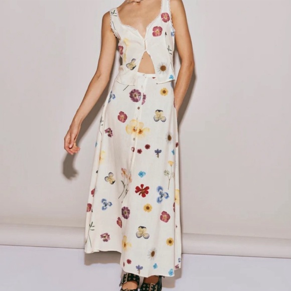 NWT VRG Floral Set - Picture 6 of 8